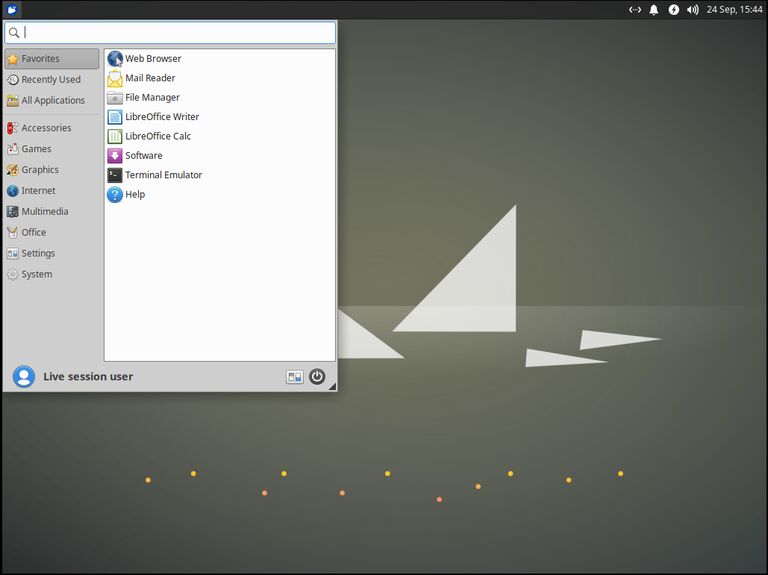 This image shows the desktop of Xubuntu 21.10 "Impish Indri"